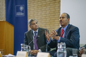 Mr MA Mannan MP, State Minister of Finance and Planning, Bangladesh (left); Ato Motuma Mekassa, Minister of Water, Irrigation and Electricity, Ethiopia (right)